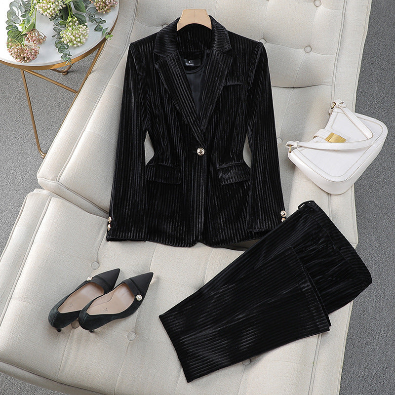 Women’s Blazer Suit Set – Tailored Fit – Textured Velvet – Classic Lapels – Smart Suit Style