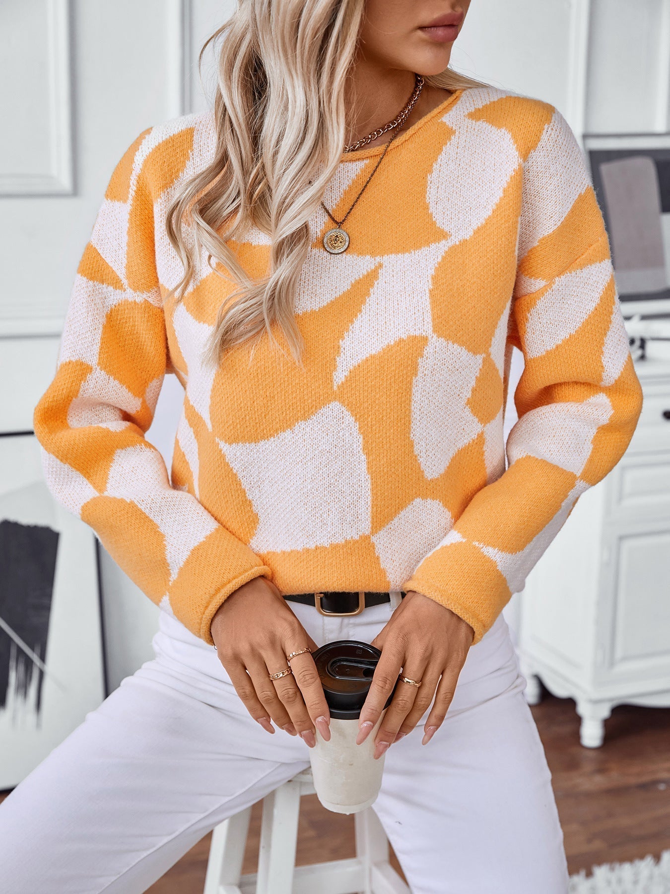 Dorotea® | Sweater with a geometric pattern in a contrasting color