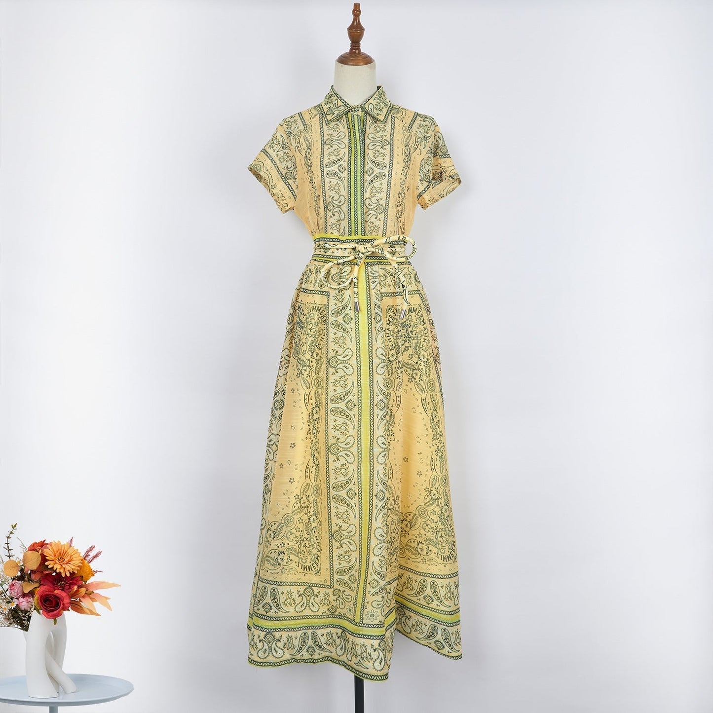 Angela® | Impera printed blouse and falda set