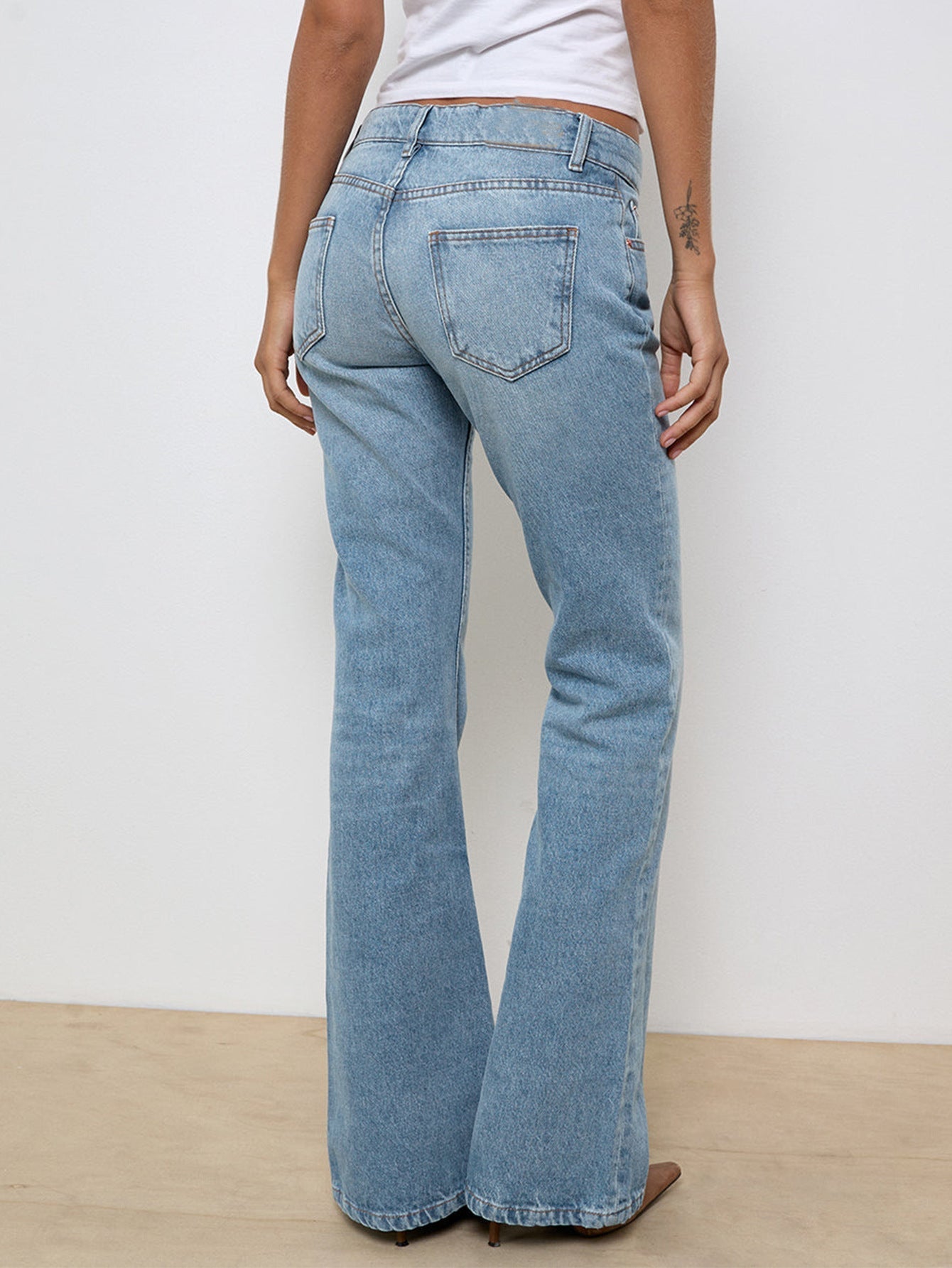 Women’s Jeans – High Waist – Flared Leg – Structured Fit – Full Length Denim