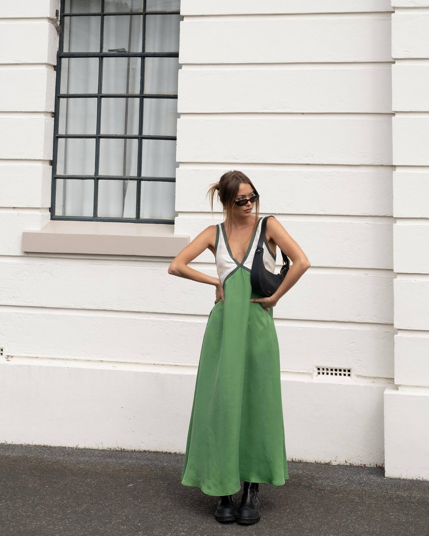 Cristina® | V-neck dress