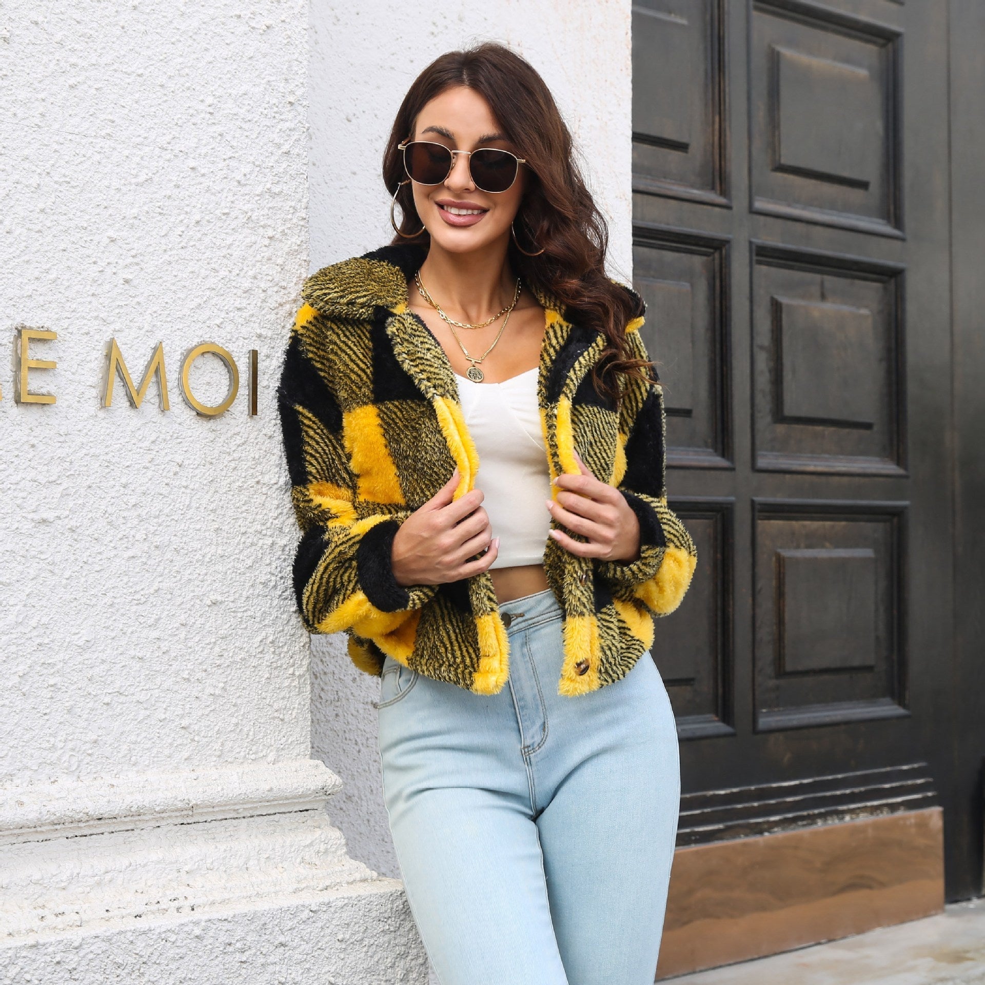 Women’s Jacket – Oversized Fit – Flannel Texture – Lantern Sleeve – Cropped Checkered Style