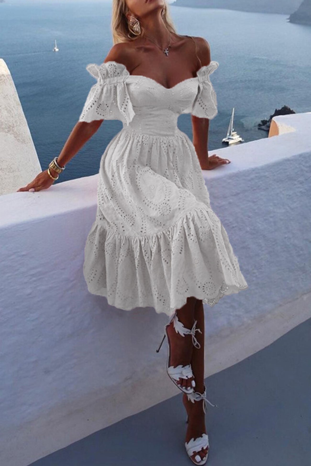 Ava® | Dress with ruffles, off the shoulder and neckline