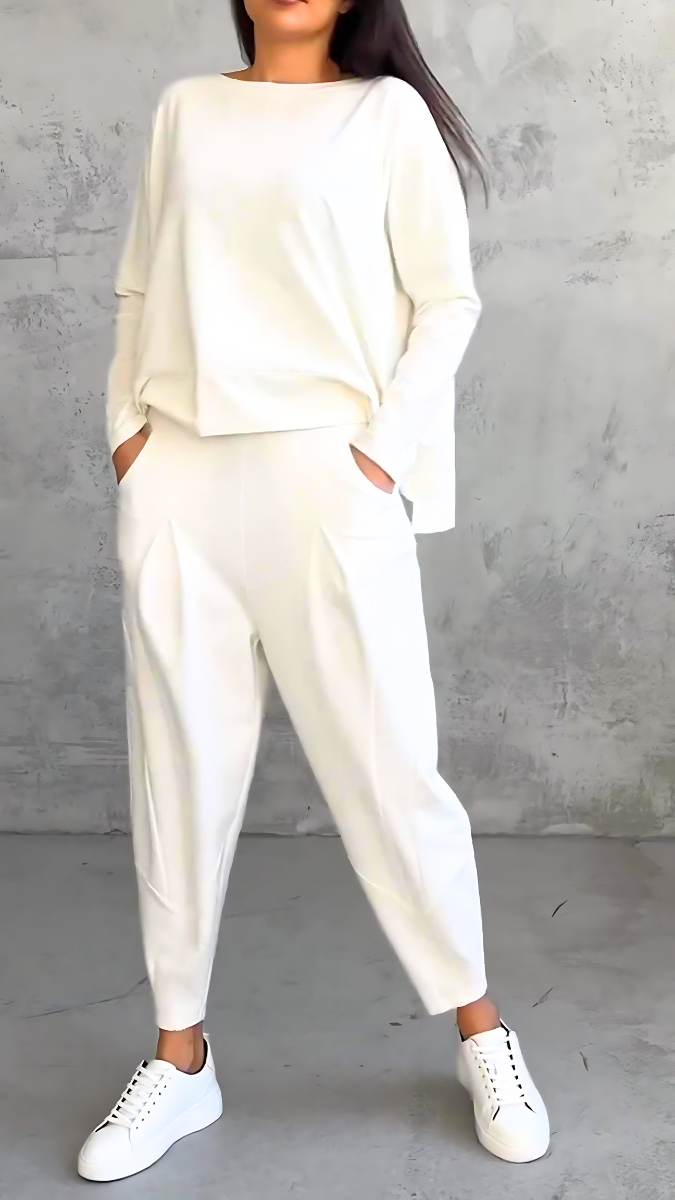 Cassandra® | Set of trousers and long sleeves