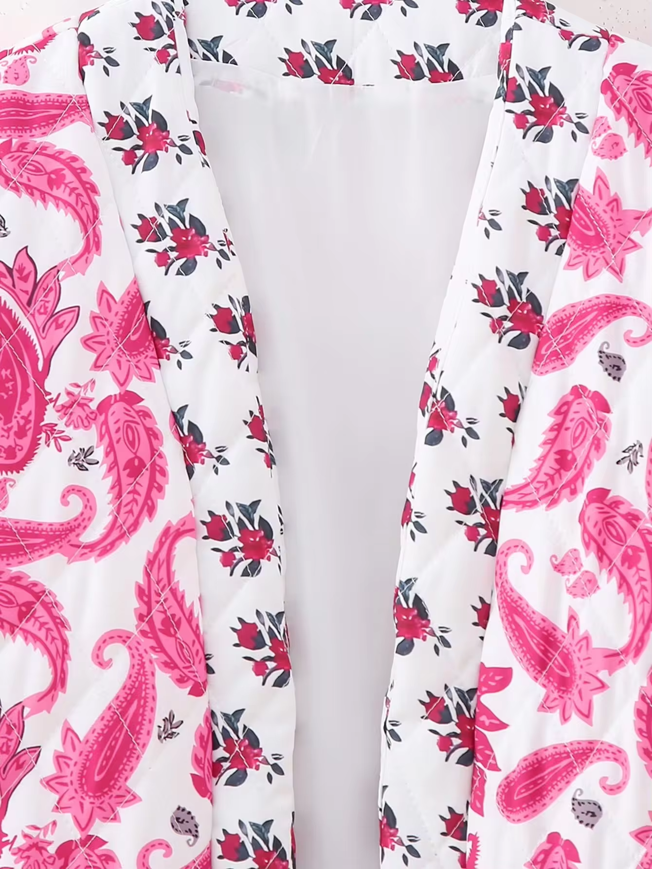 Clara® | Paisley Print Steppweste