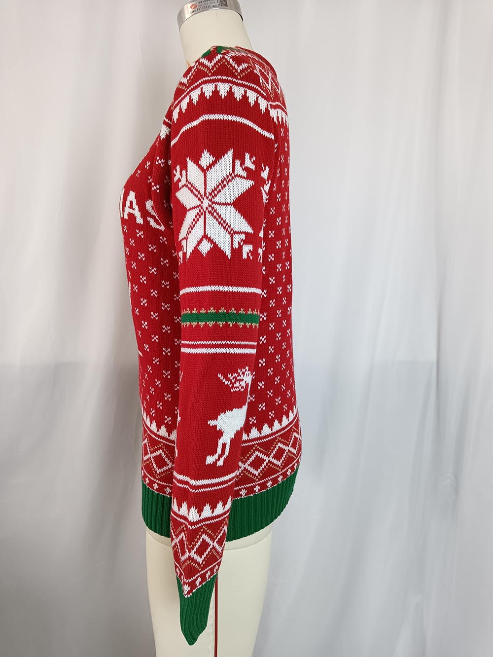 Edith® | Ugly Christmas sweater with reindeer and snowflake print in contrasting color