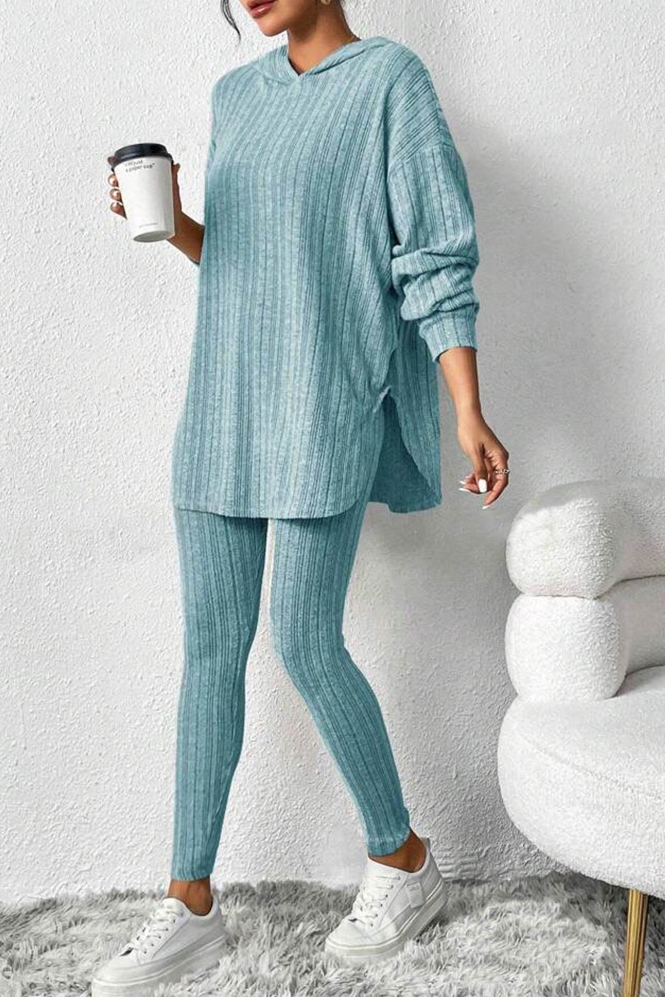Delia® | Mid-length hooded leggings set with ribbed slits