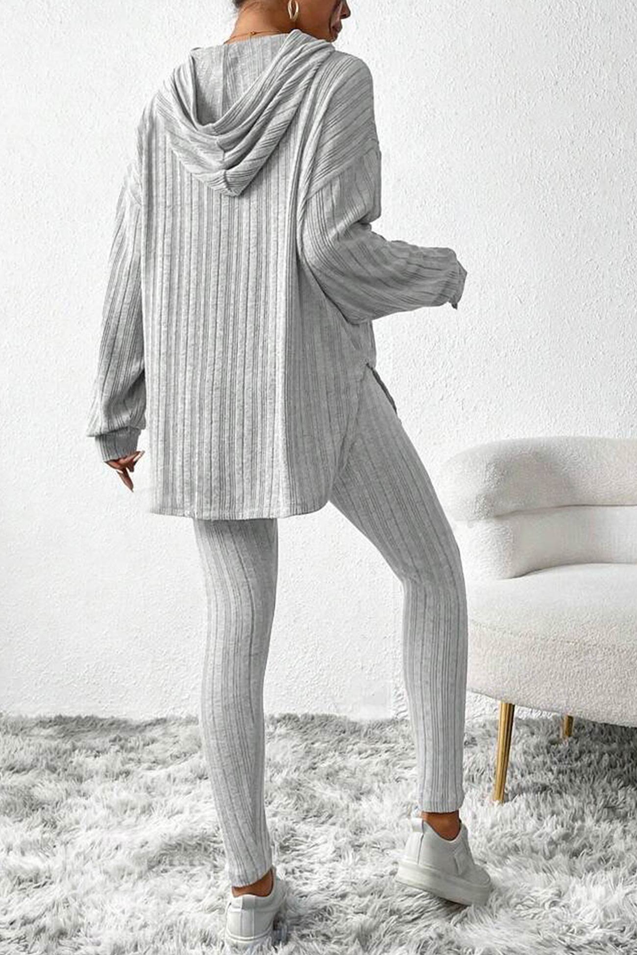 Delia® | Mid-length hooded leggings set with ribbed slits
