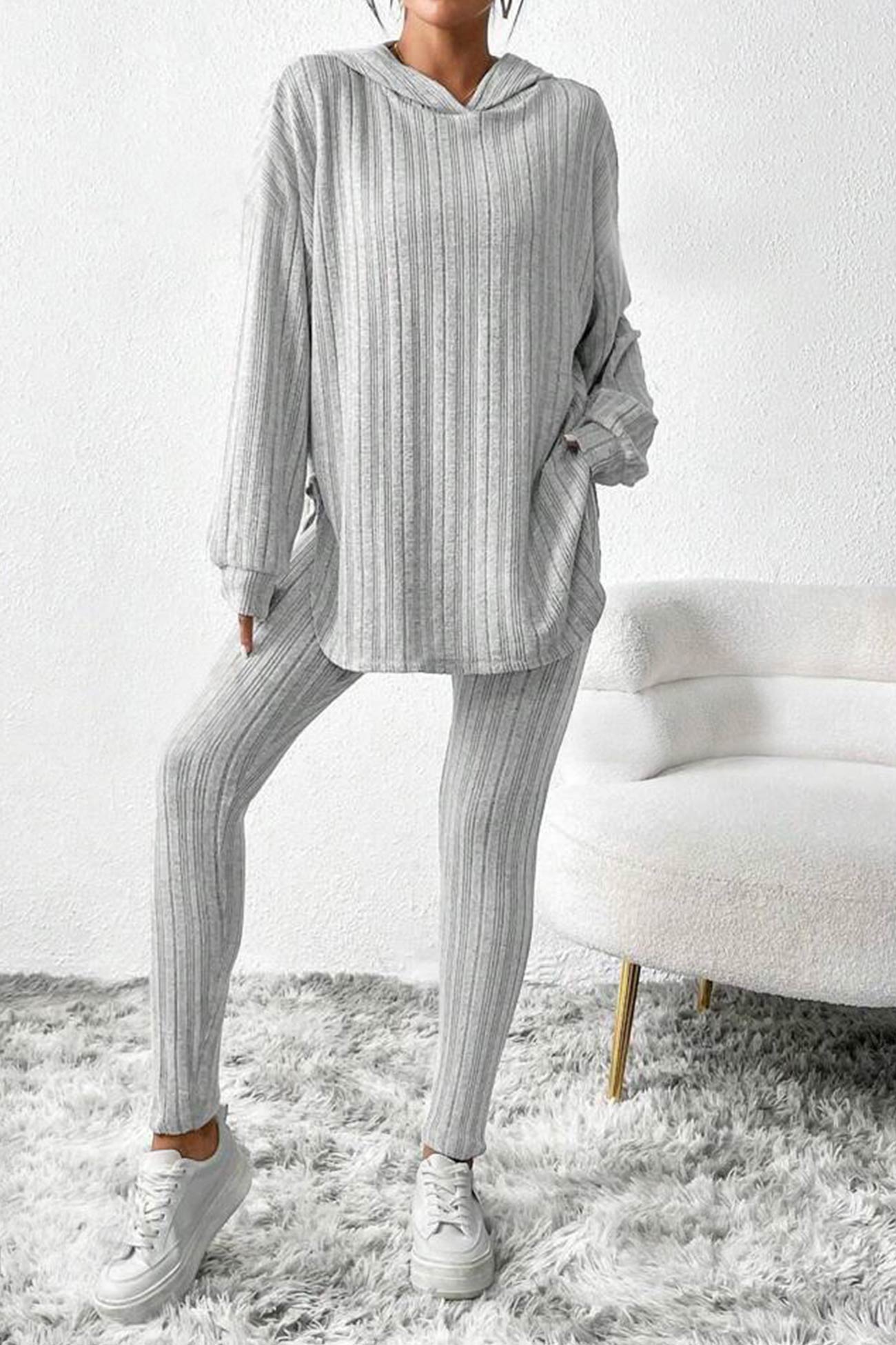 Delia® | Mid-length hooded leggings set with ribbed slits