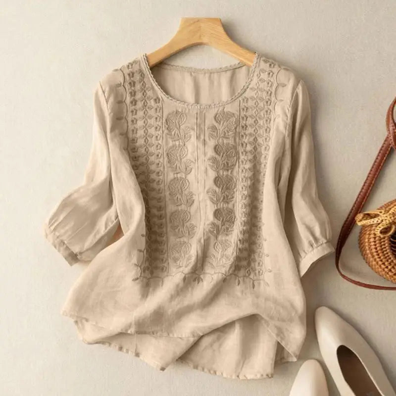 Christine® | Embroidered relaxed blouse