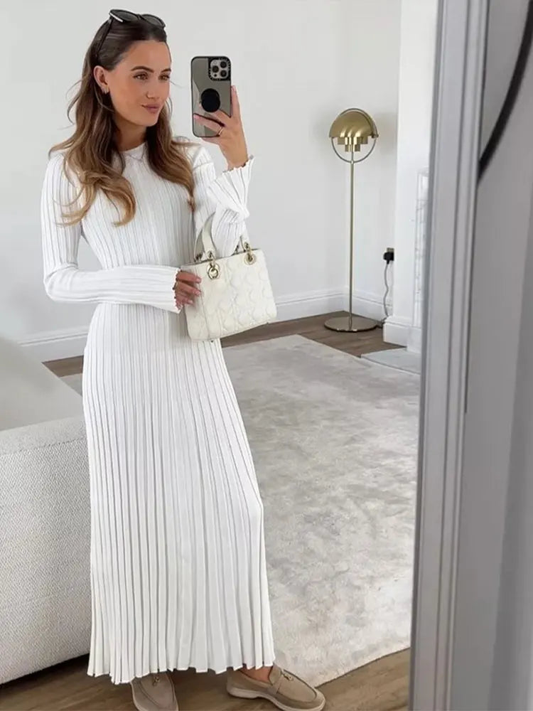 Brisa® | Elegant knitted maxi dress