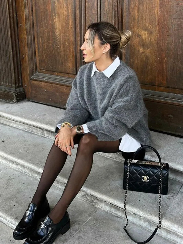 Amira® | Oversized knit sweater