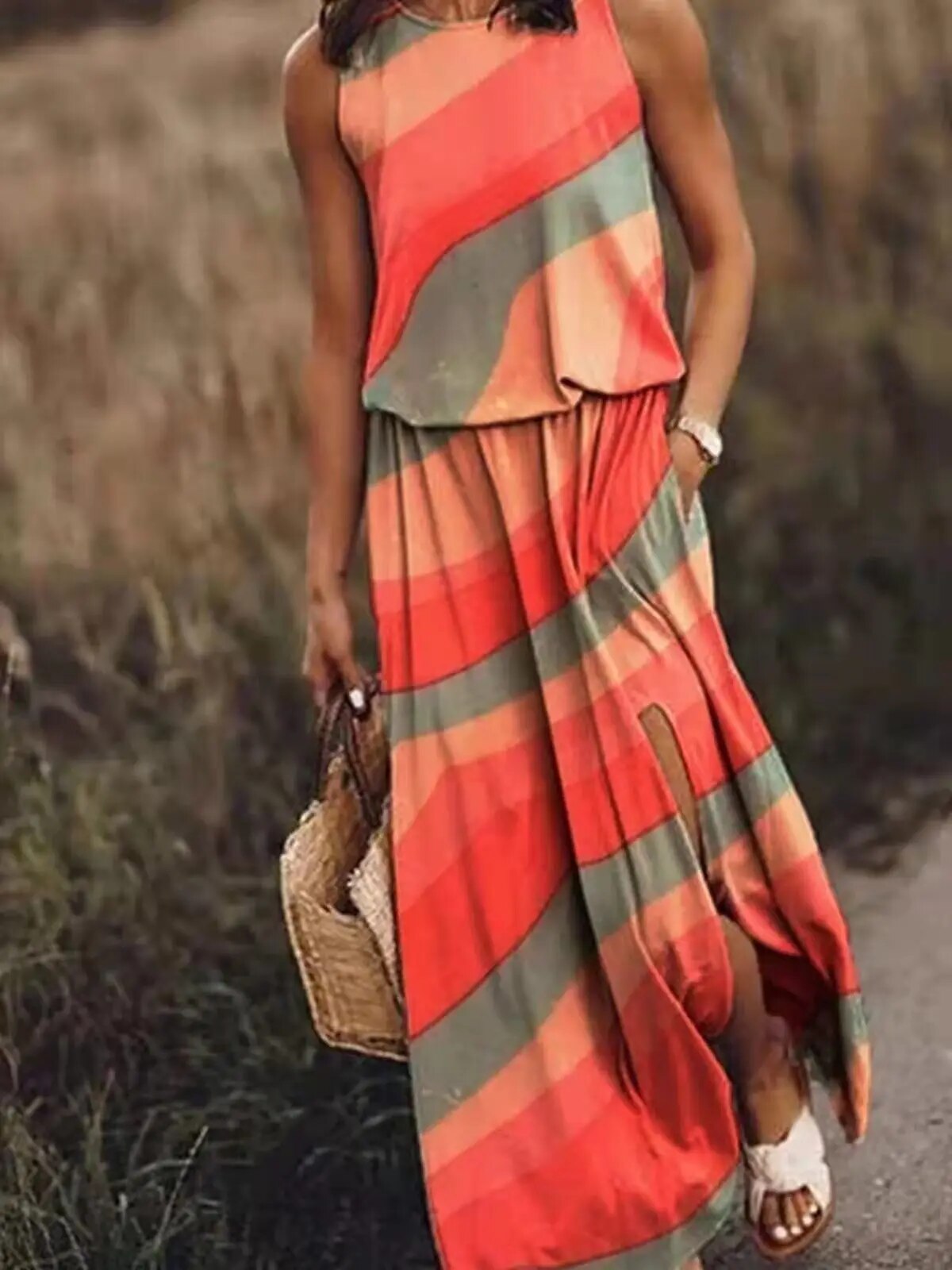 Jed | Women's maxi dress with graphic prints for summer