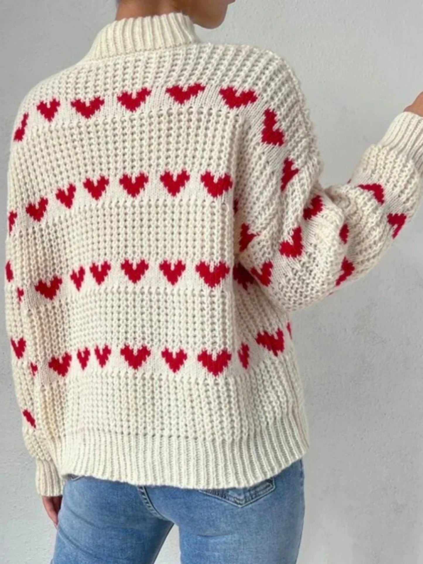 Ariadna® | Beige winter sweater with heart design for women