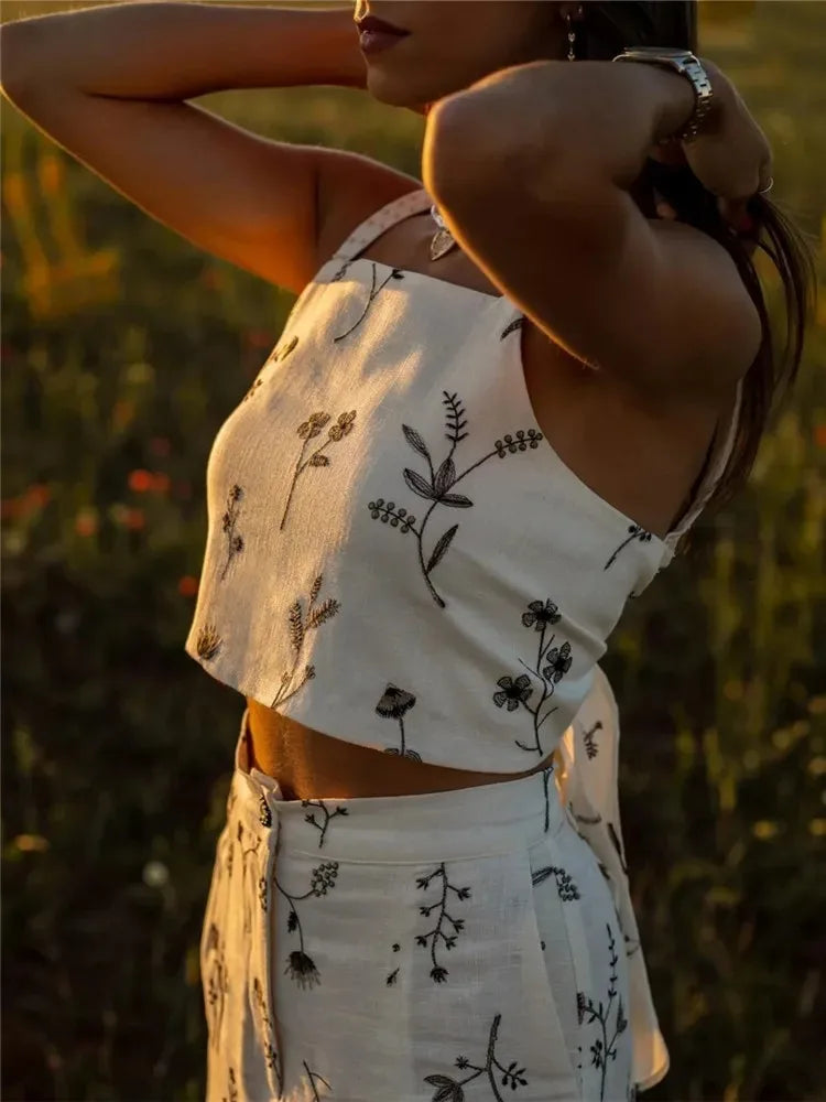 Caridad® | Floral top and skirt set