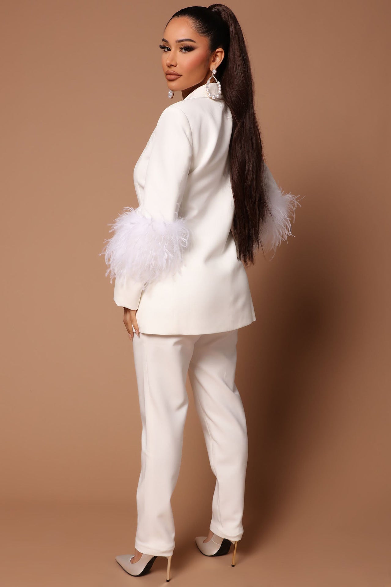 Amara® | Blazer with feathers and pants set for women