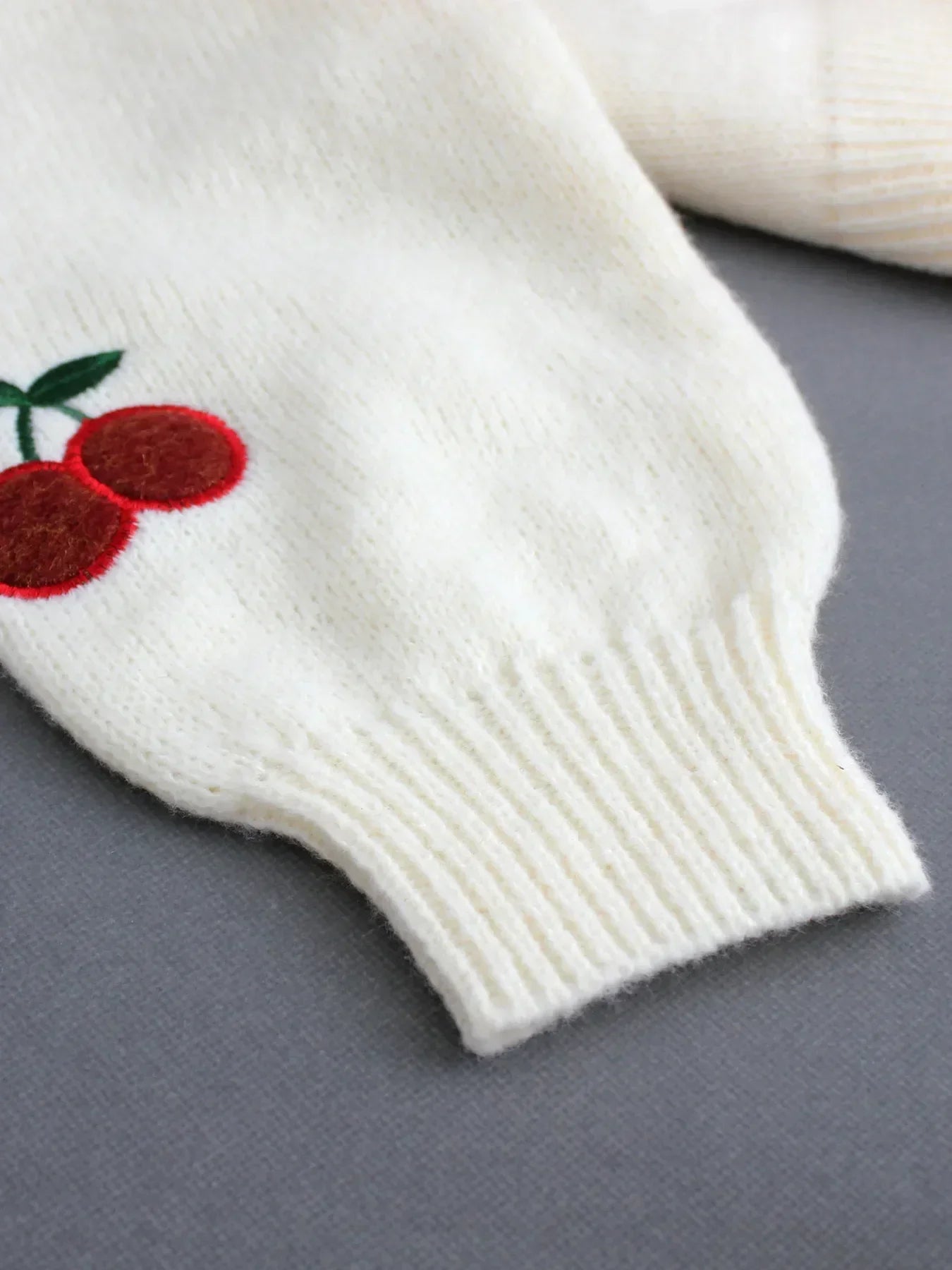 Azucena® | Cherry cardigan
