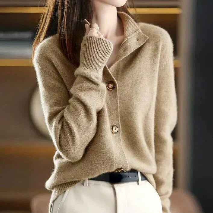 Carolina® | Classic cardigan with buttons