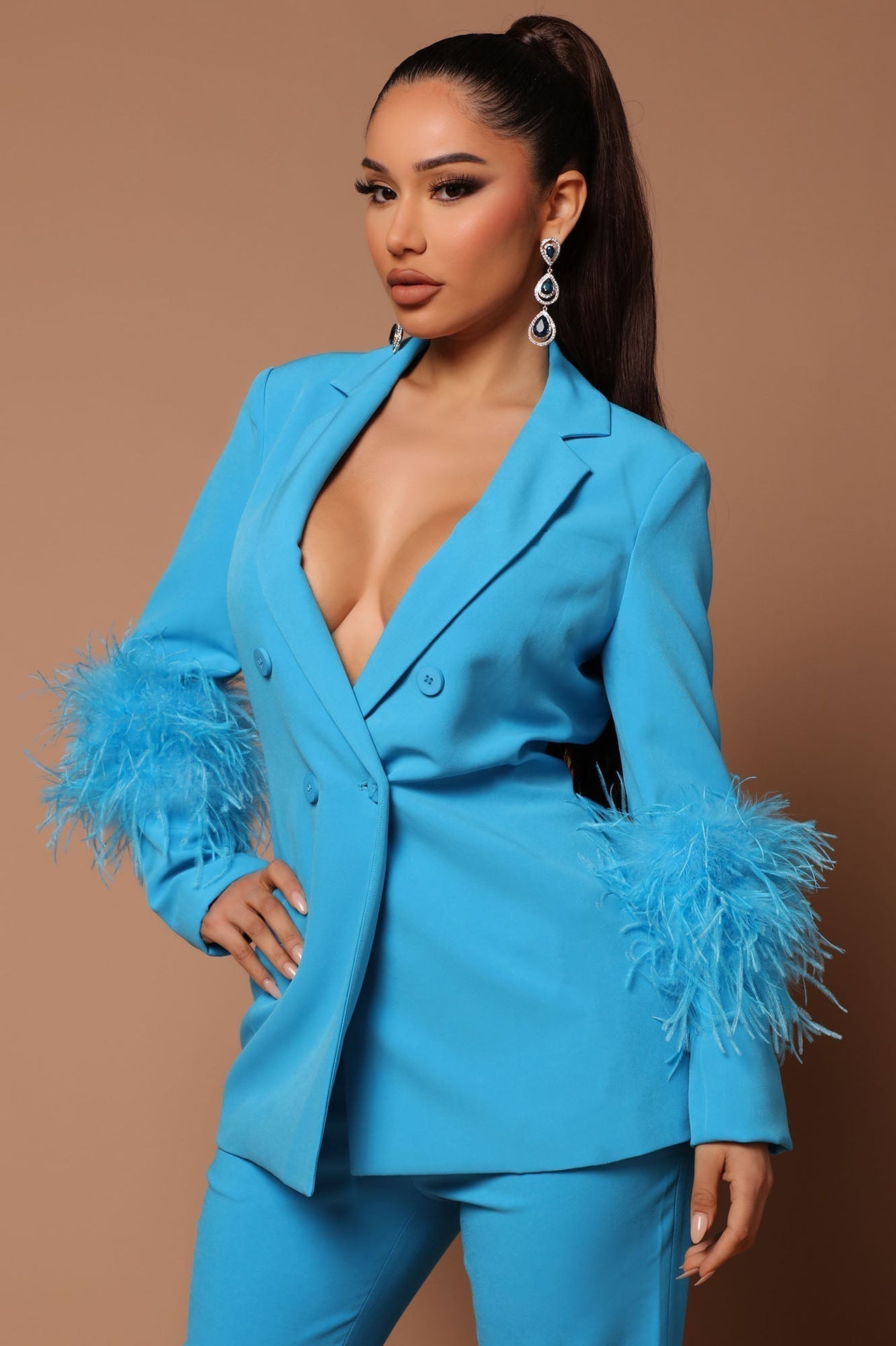 Amara® | Blazer with feathers and pants set for women
