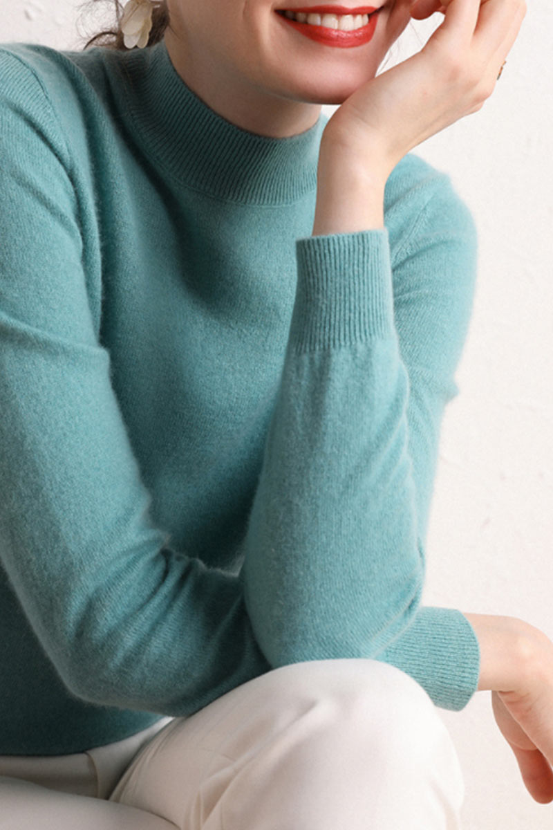 Elena® | Knitted sweater made of solid wool