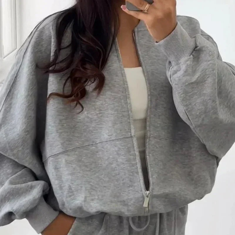 Cassandra® | Casual set with zip fastening