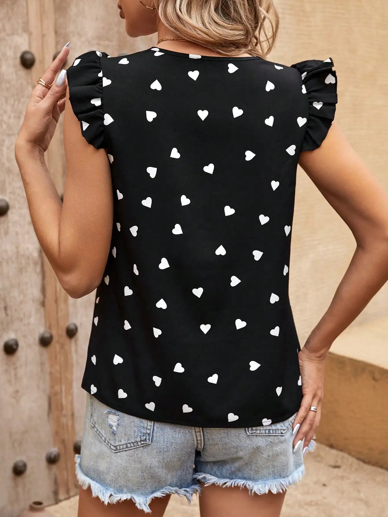 Brummer® | Embroidered Heart Shaped Blouse
