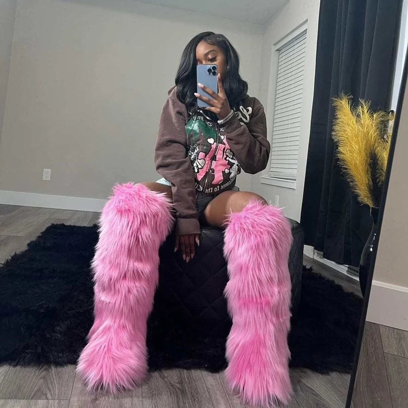 Women’s Over-the-Knee Boots – Faux Fur – Slim Fit – Plush Texture – Statement Style