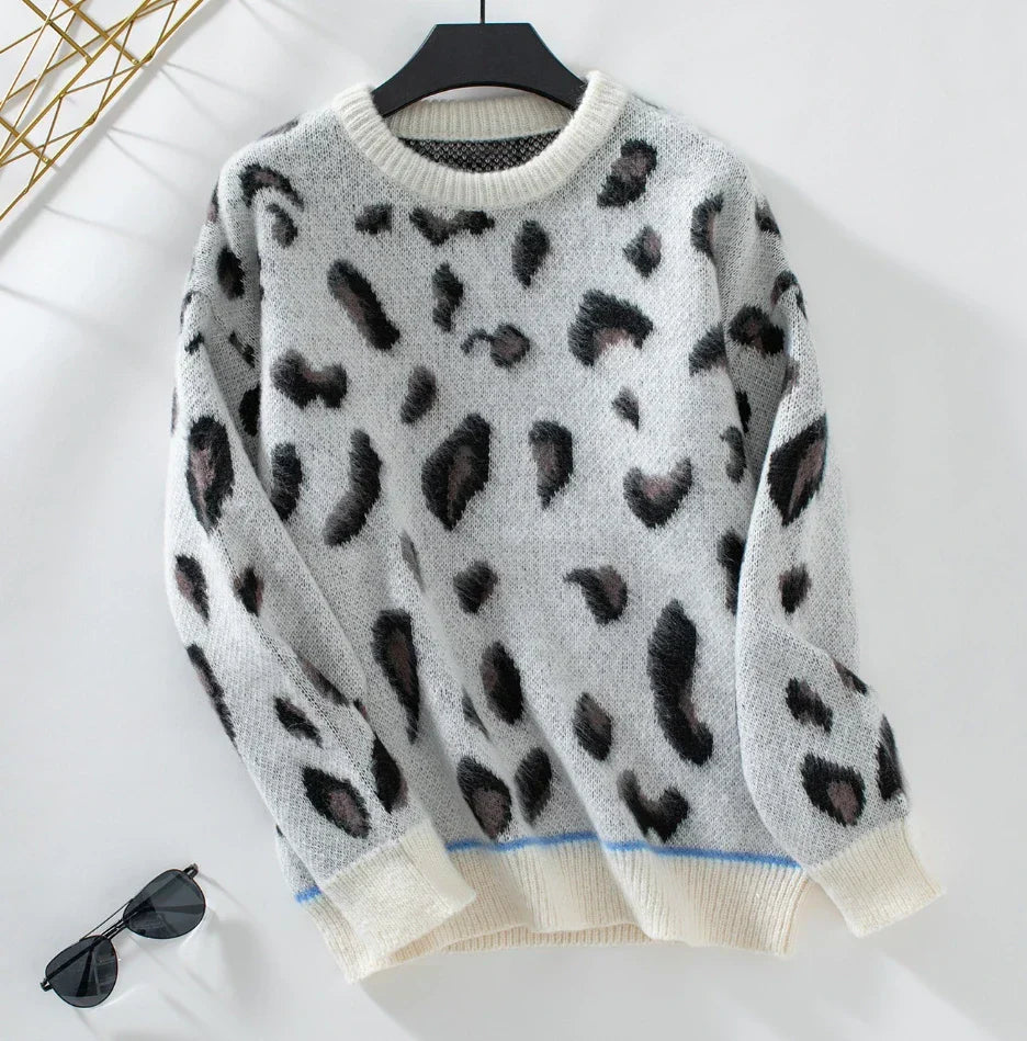 Cassandra® | Jacquard Woltrui with leopard print