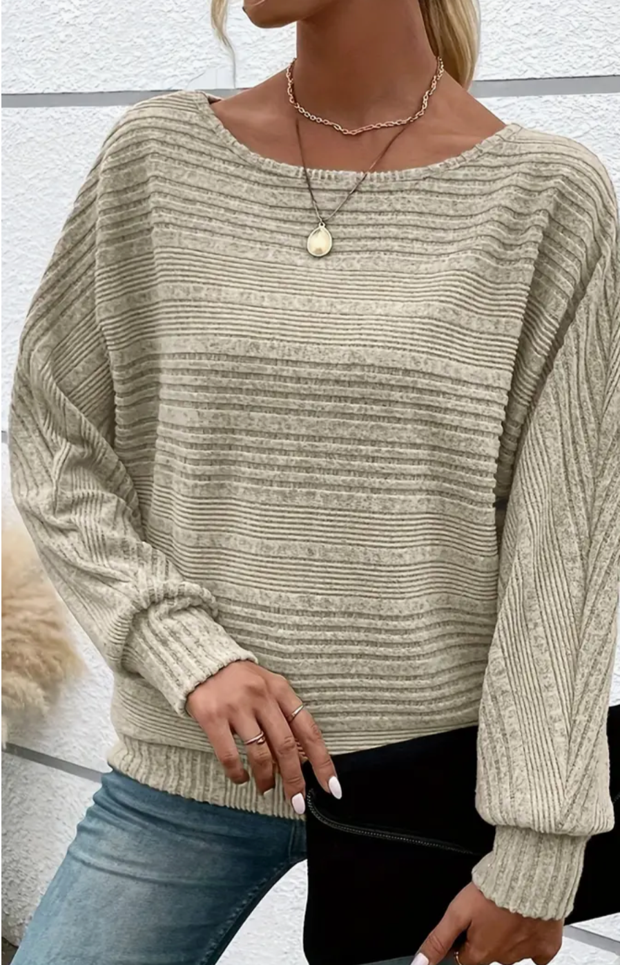 Dorotea | Women's sweater with long sleeves. Crew neck