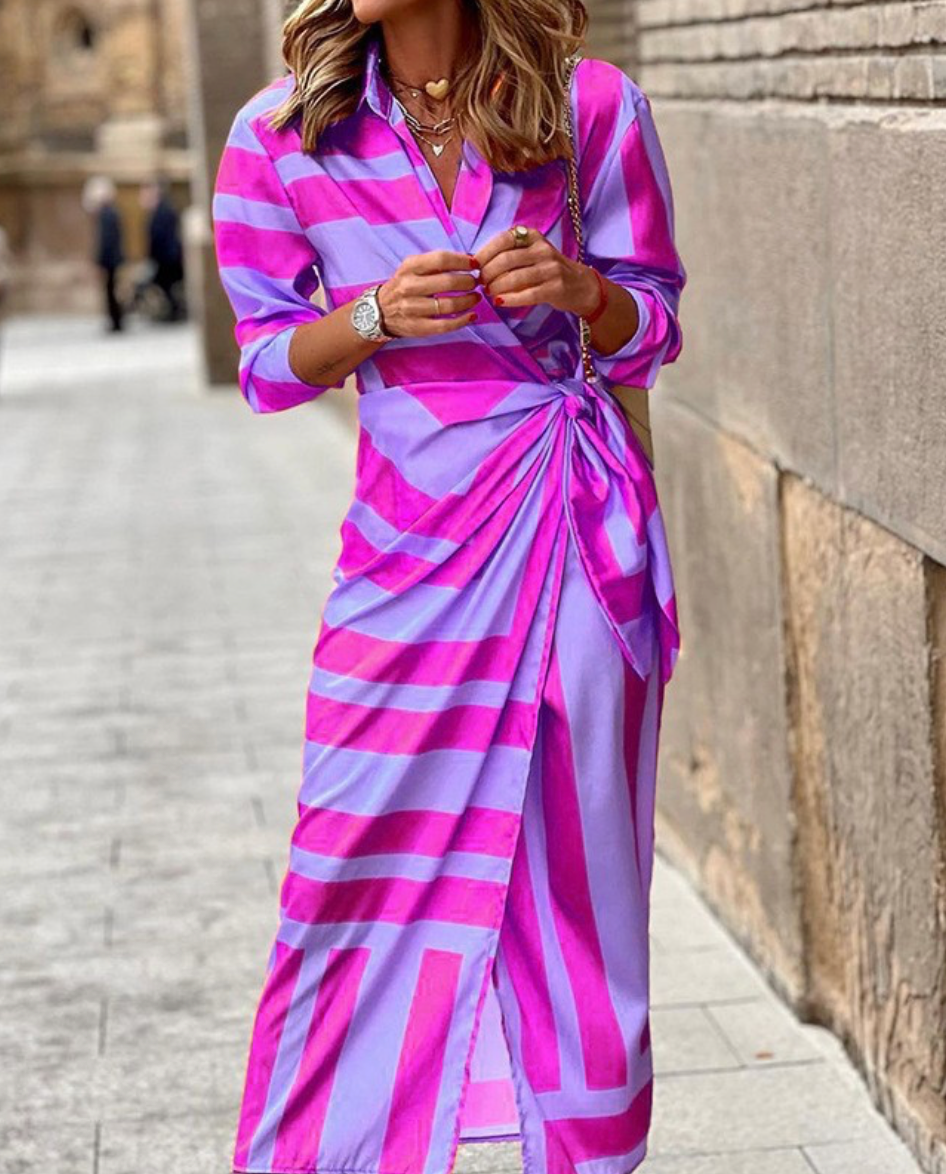 Carolina® | Eye-catching printed wrap dress