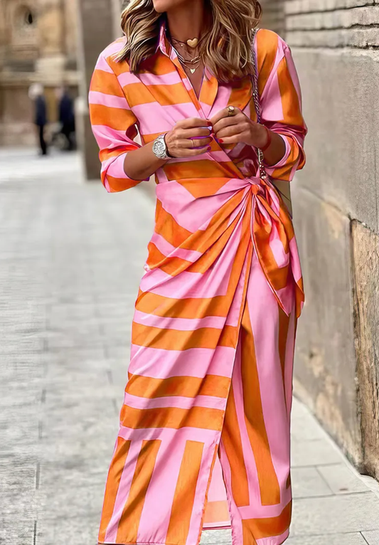 Carolina® | Eye-catching printed wrap dress
