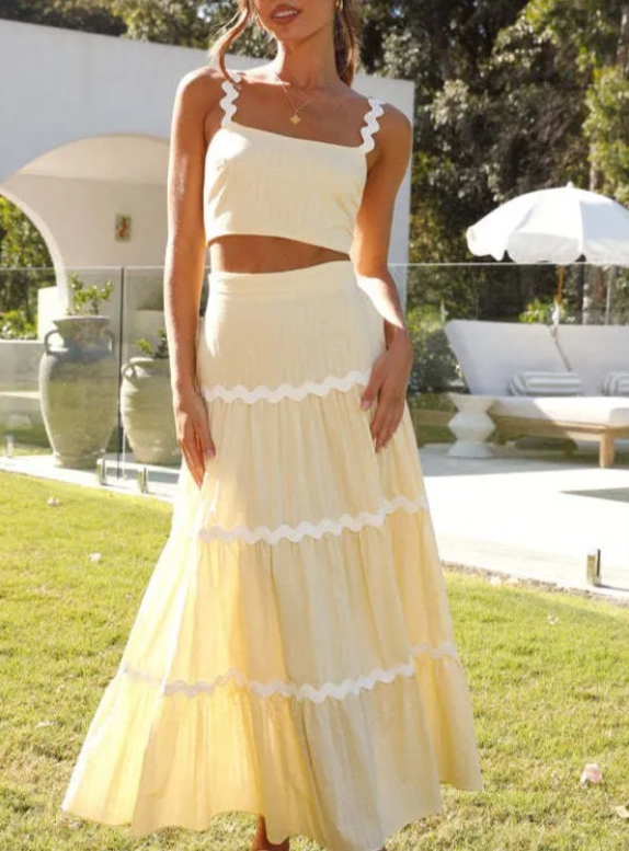 Janice | Stylish Set with Wave Design