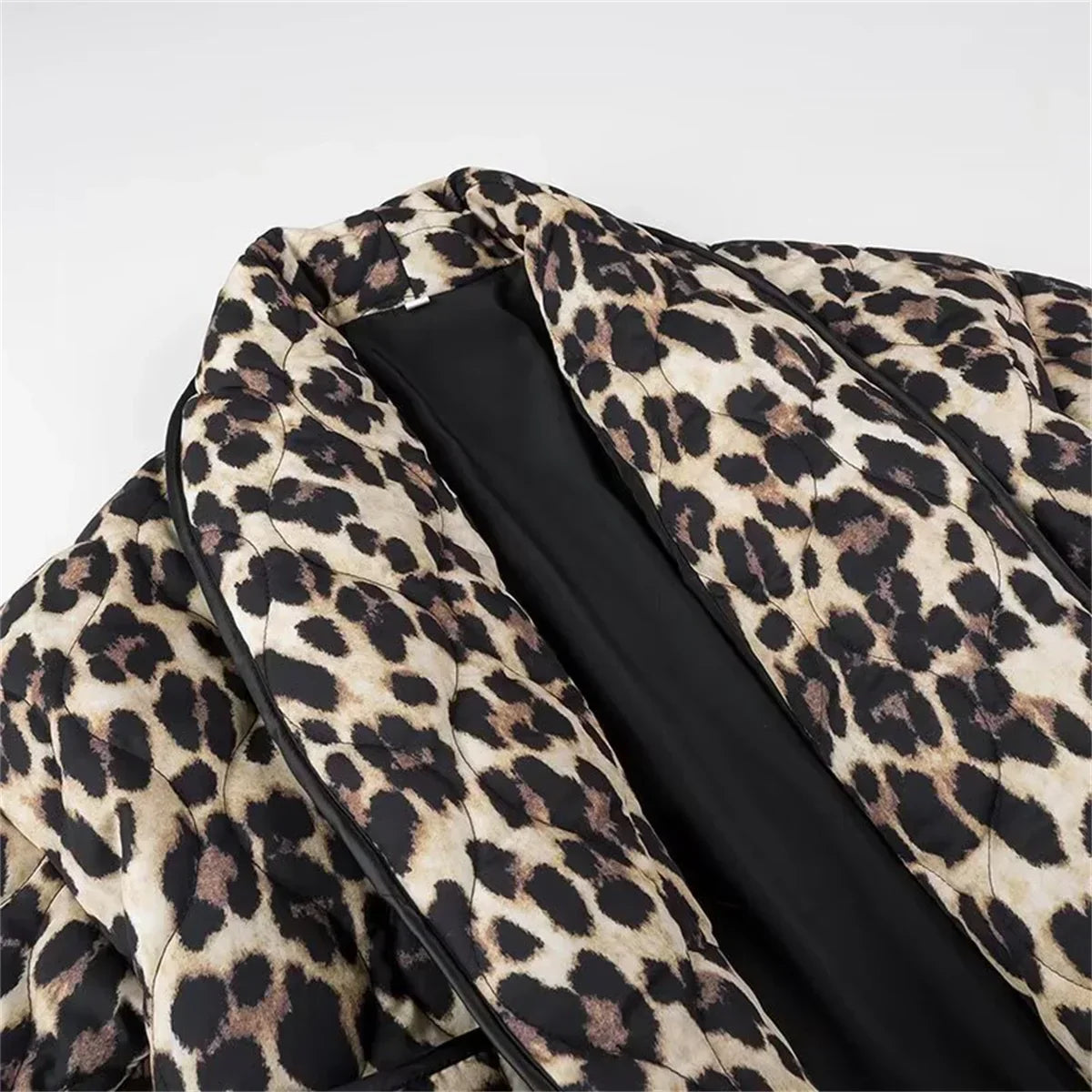 Daniela® | Trendy vintage leopard jacket