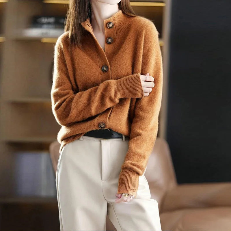 Carolina® | Classic cardigan with buttons