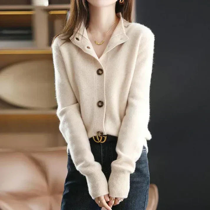 Carolina® | Classic cardigan with buttons