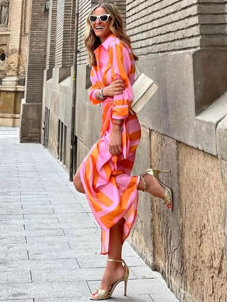 Carolina® | Eye-catching printed wrap dress