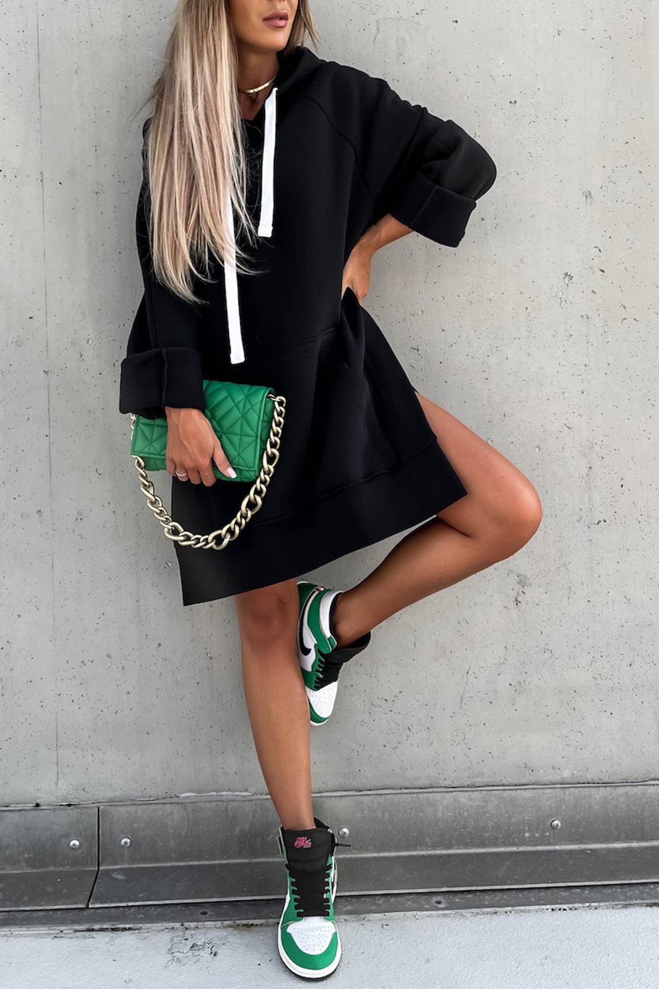 Cecilia® | Solid color mid-length hoodie with slit