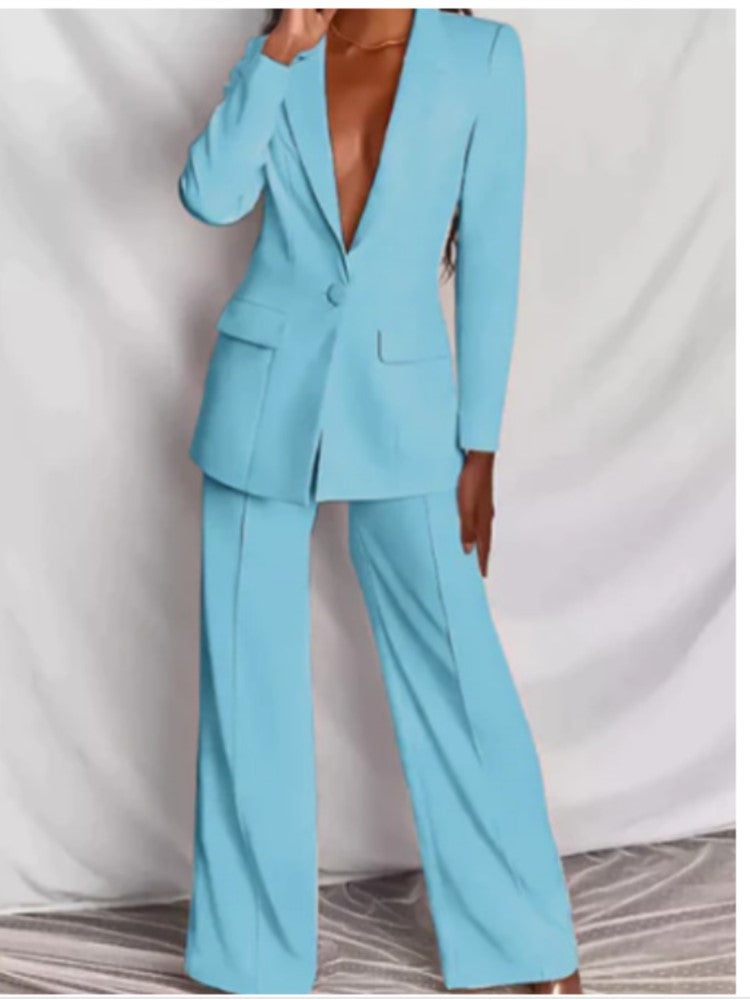 Argia® | Woman Business Suit Elegance For Any Meeting