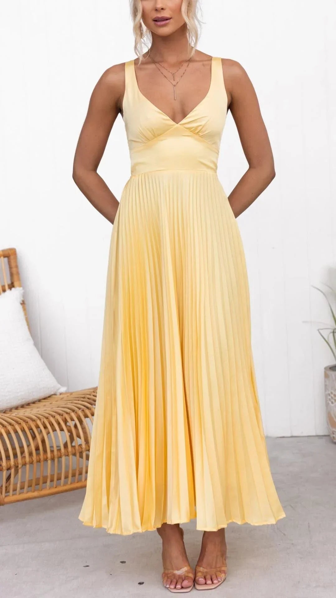 Mandy | Elegant Yellow Pleated V-Neck Maxi Dress