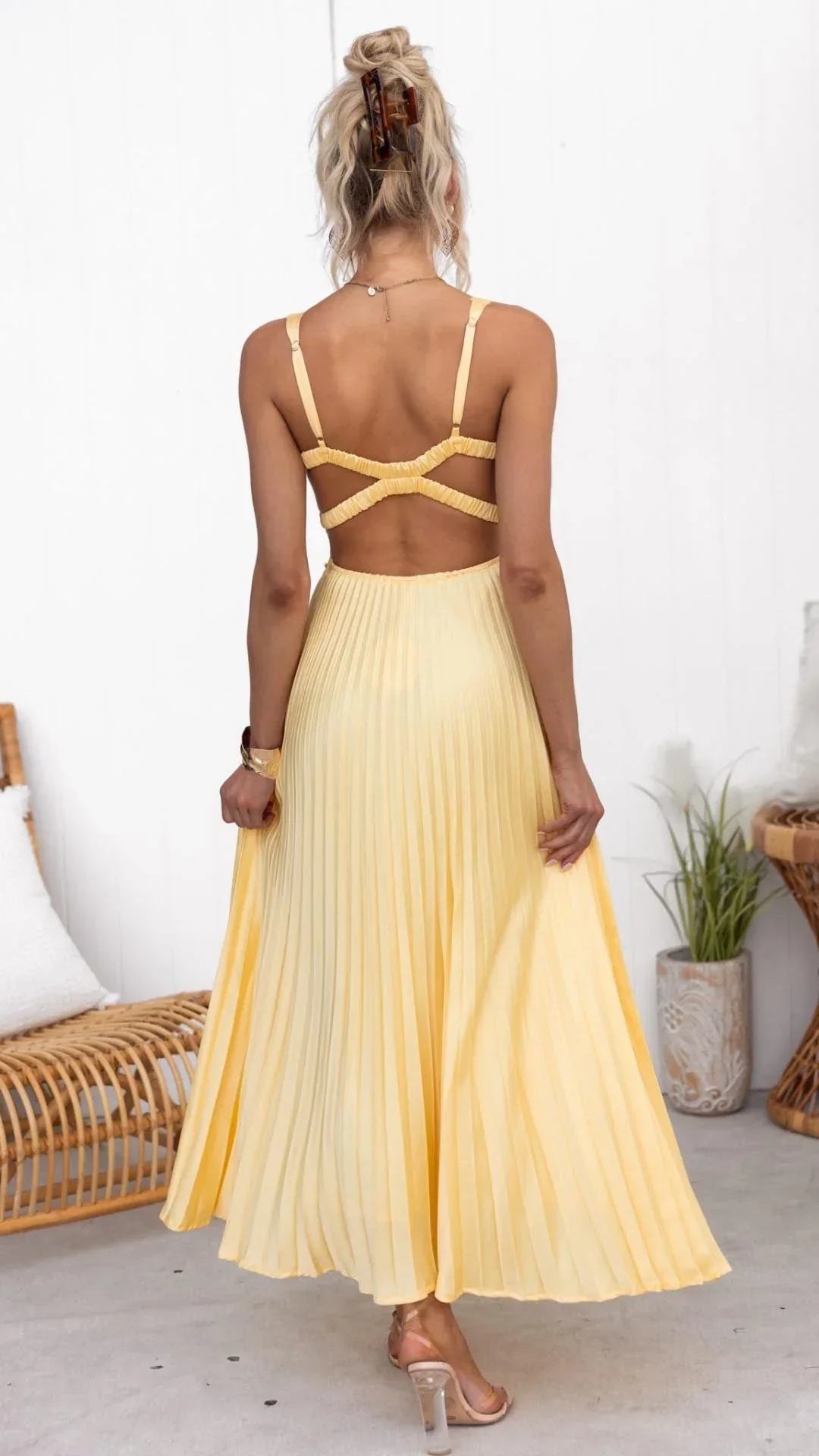 Mandy | Elegant Yellow Pleated V-Neck Maxi Dress