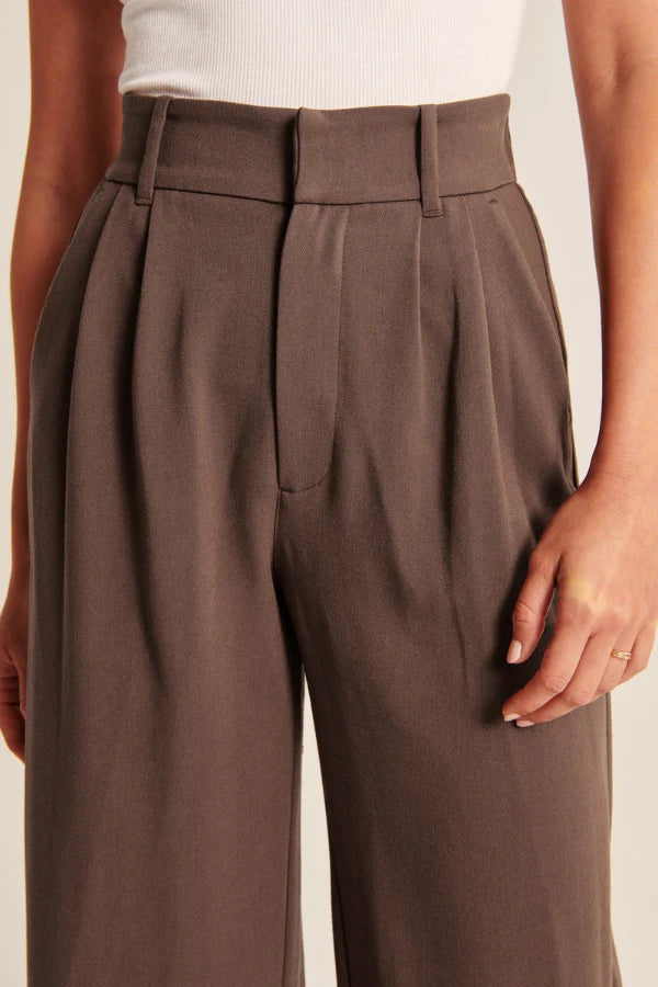 Reese | Tailored Chocolate Pants for Effortless Elegance