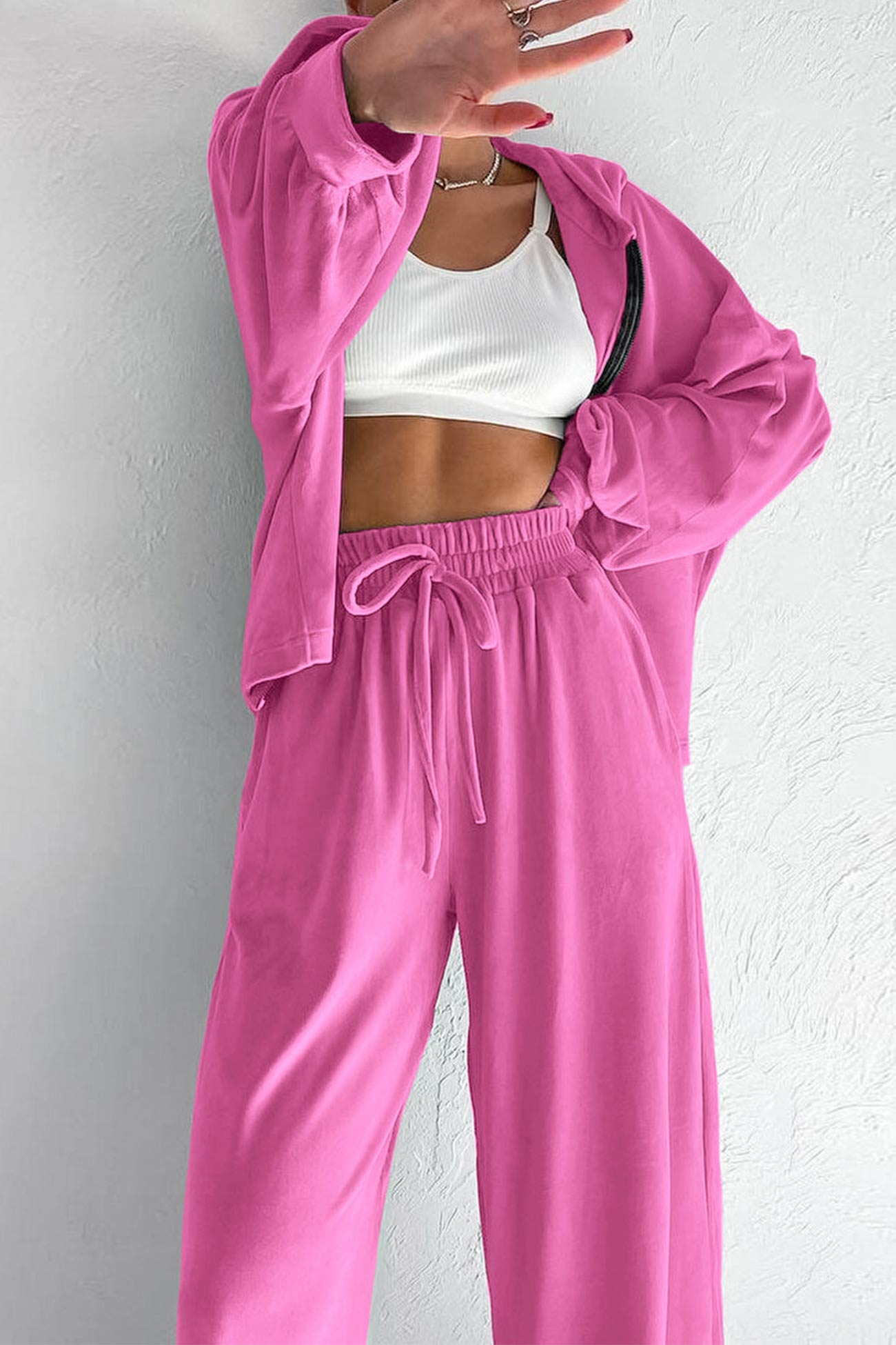Celia® | Two-piece velvet set with hood and zip pocket