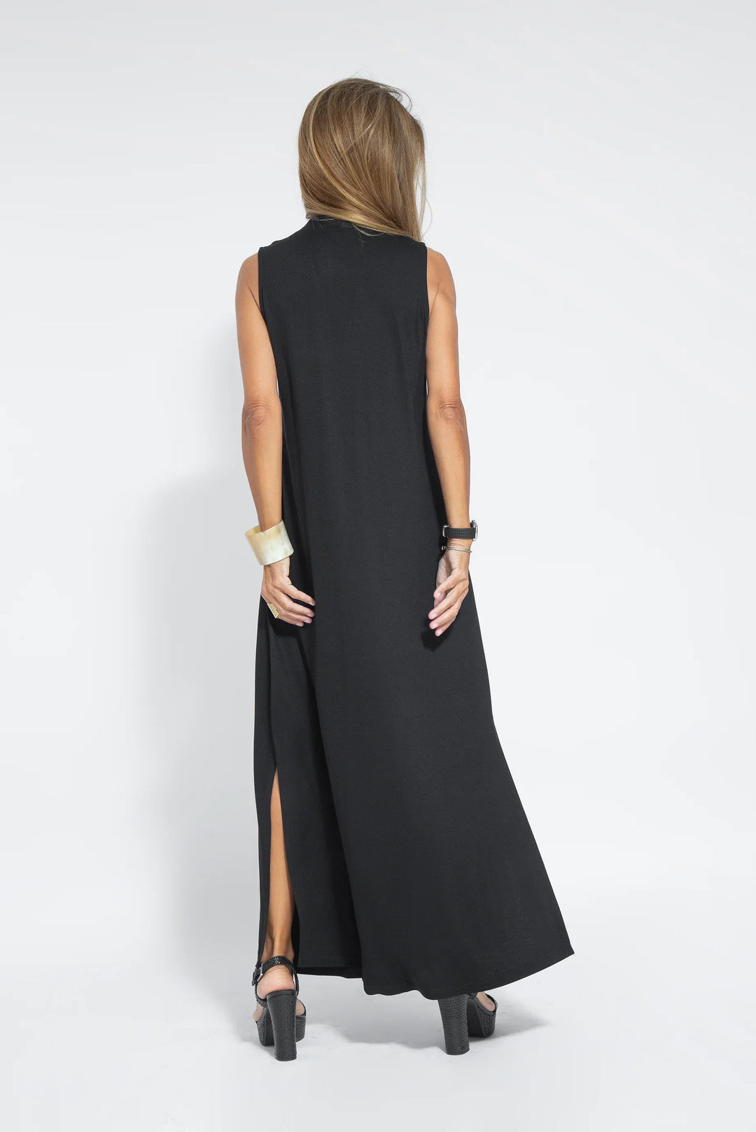 Consuelo® | Long dress with V-neck