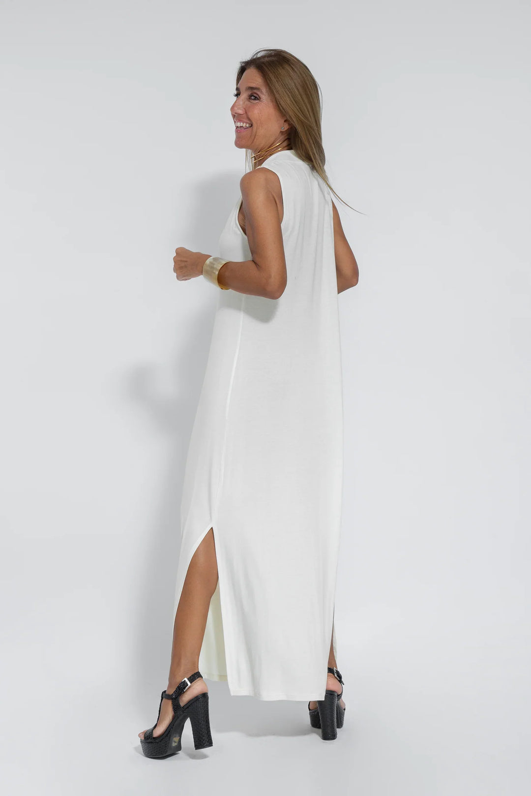 Consuelo® | Long dress with V-neck