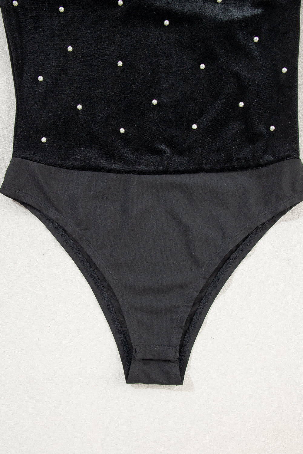 Cristina® | Long-sleeved velvet bodysuit with V-neck and pearl detail