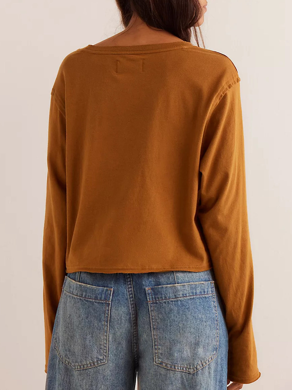 Arcelia | Long sleeve, cropped crew neck t-shirt