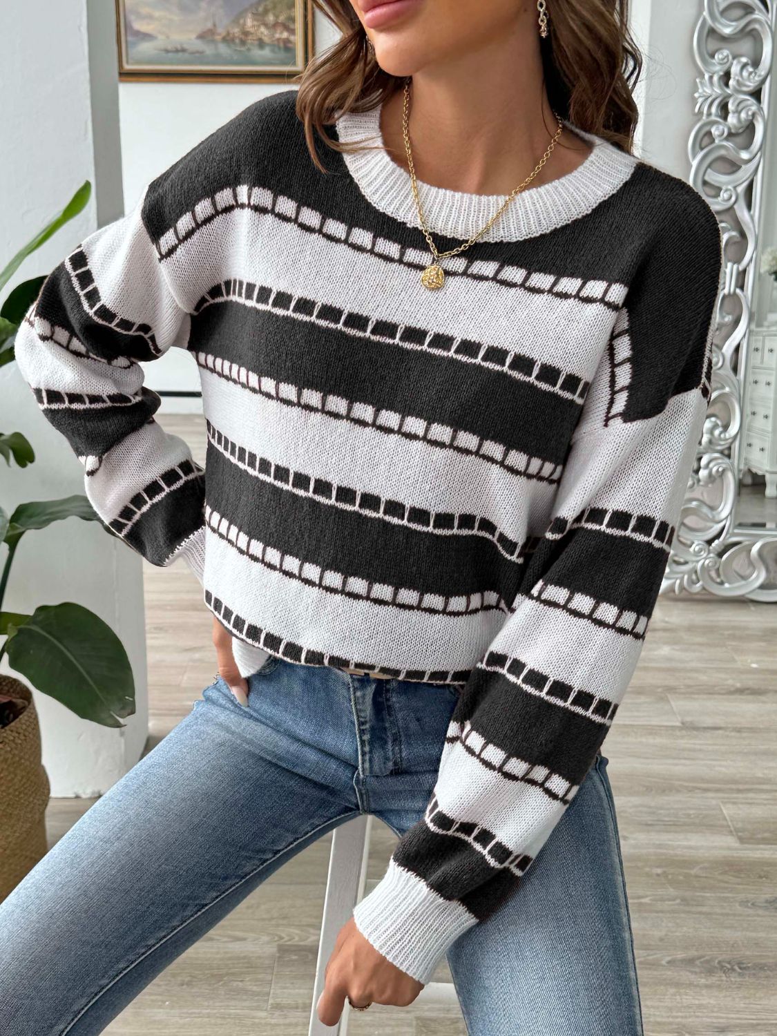 Dagny® | Striped long-sleeved sweater with a crew neck