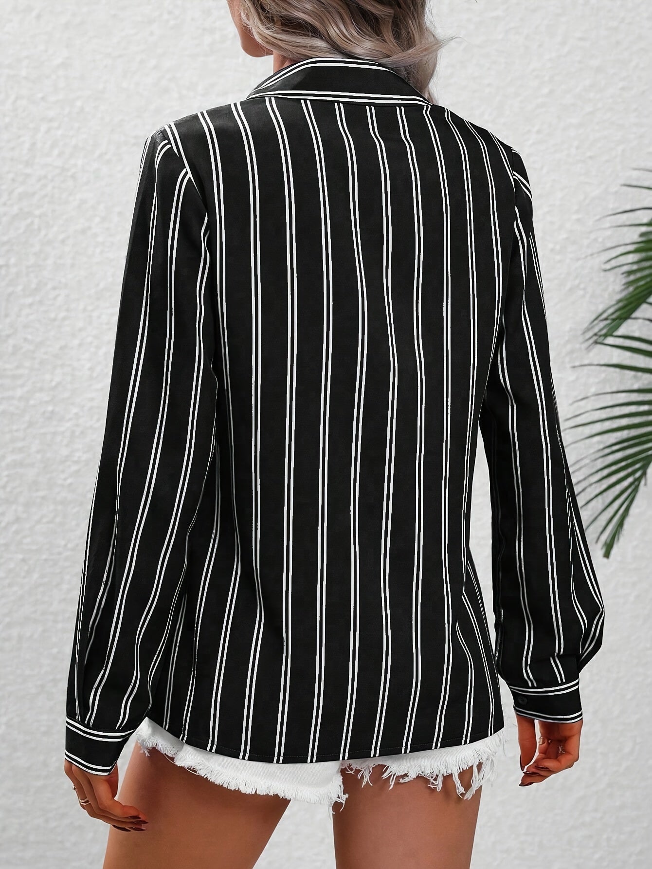 Bree® | Stylish V-Neck Striped Blouse