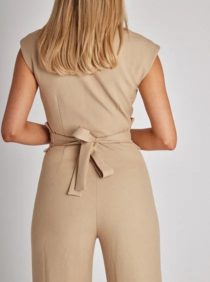 Clara® | Sleeveless jumpsuit with belt and wide legs