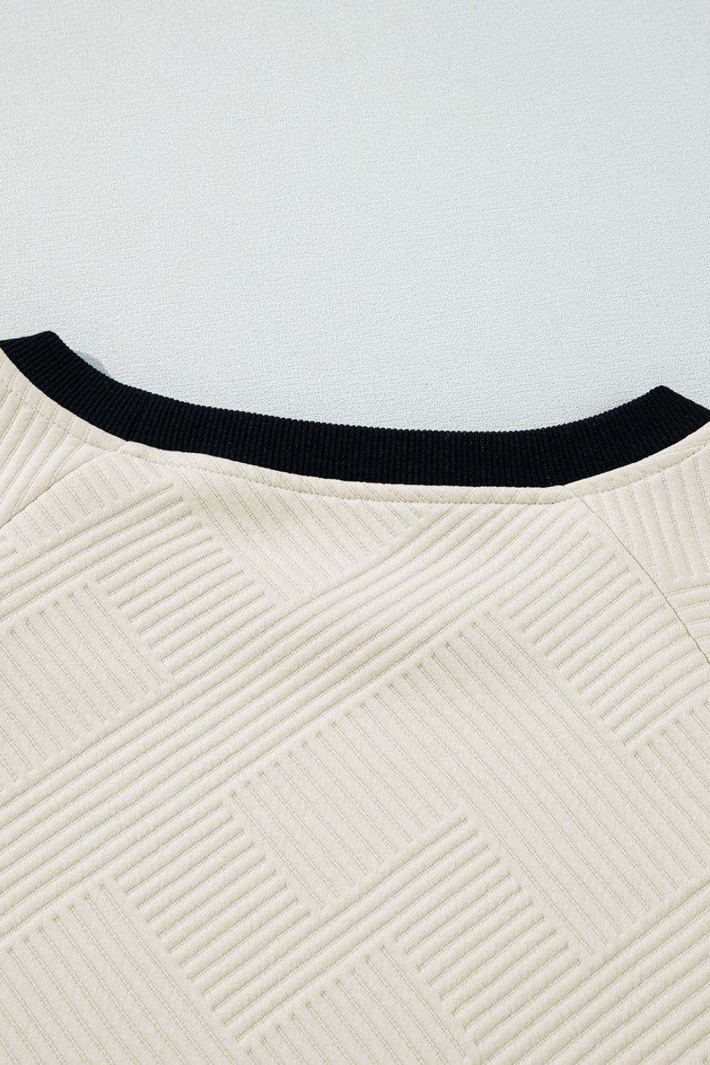 Azucena® | Long-sleeved sweatshirt with textured contrast